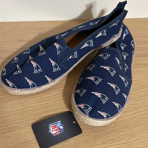 FOCO NFL Women's New England Patriots Espadrille Canvas flats size Large (9/10) - Picture 1 of 16